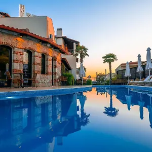 Hotel Samel, Siviri